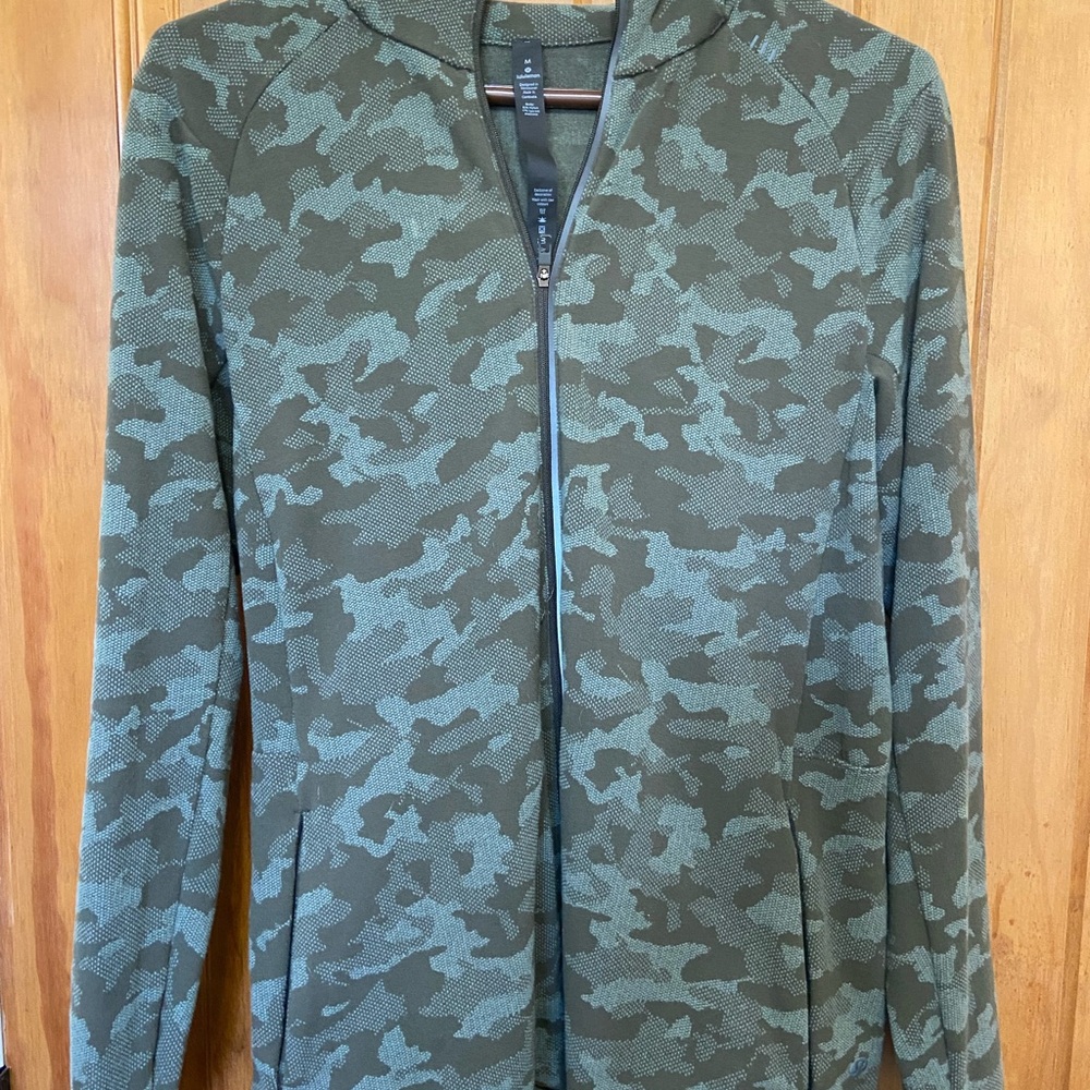 Women’s Lululemon Camouflage zip-up Hoodie
